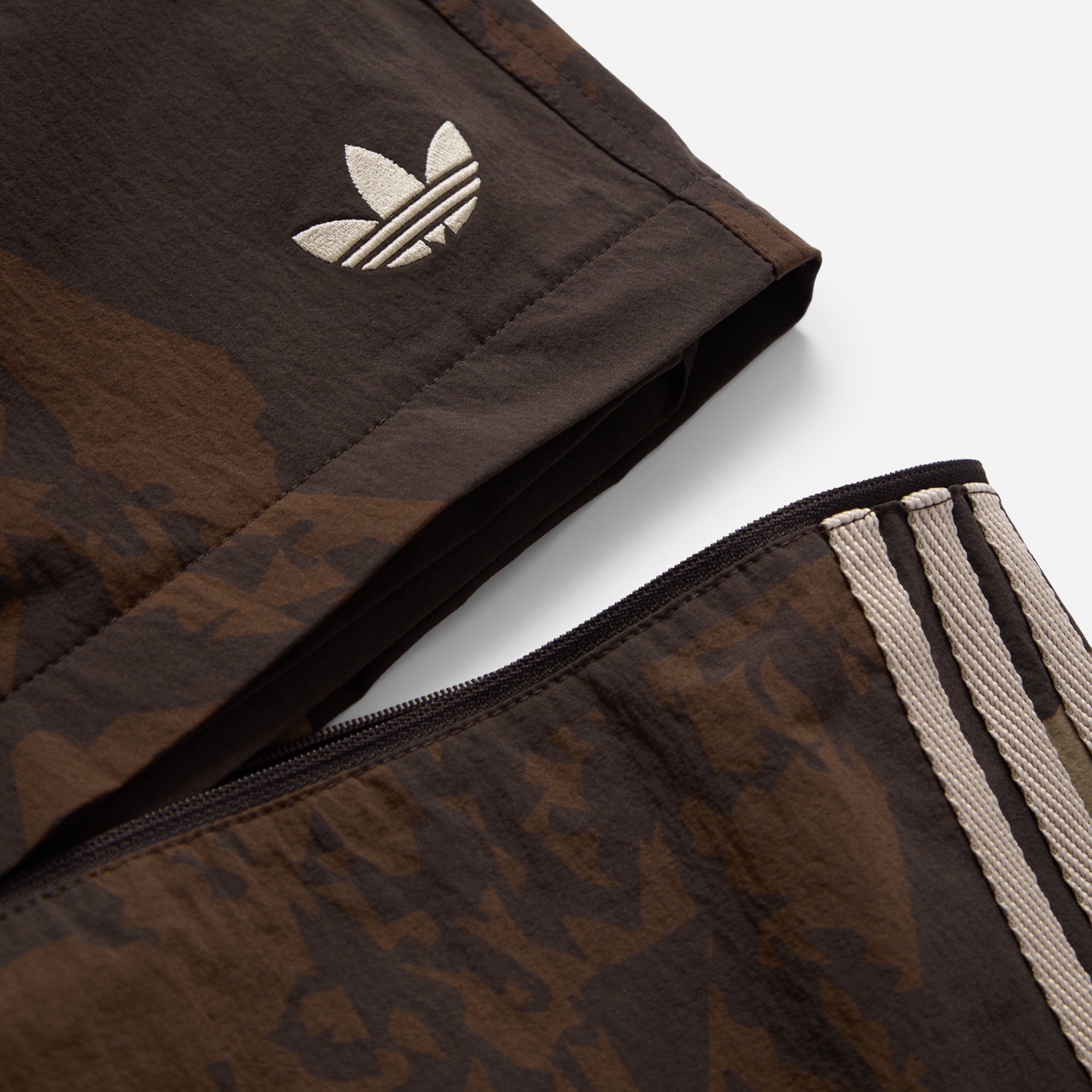 LABRUM x adidas x END. Pant